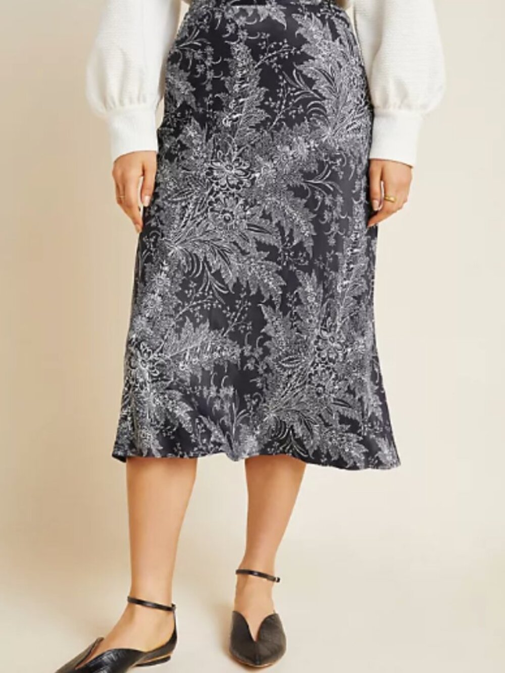 Anthropologie bias satin midi skirt black white paisley floral size 8 bohemian